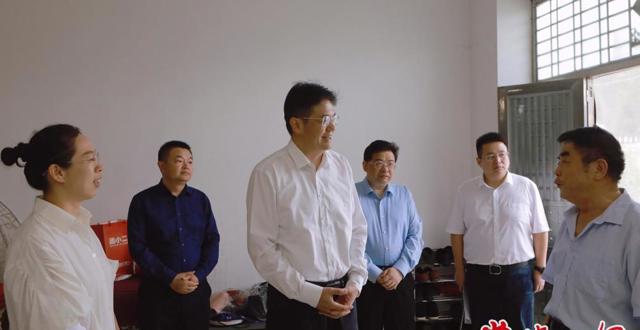 罗毅君下沉接访并调度领办包案信访事项